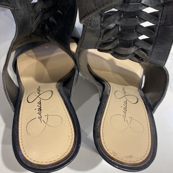 Jessica Simpson leather strappy heel - Picture 4 of 6